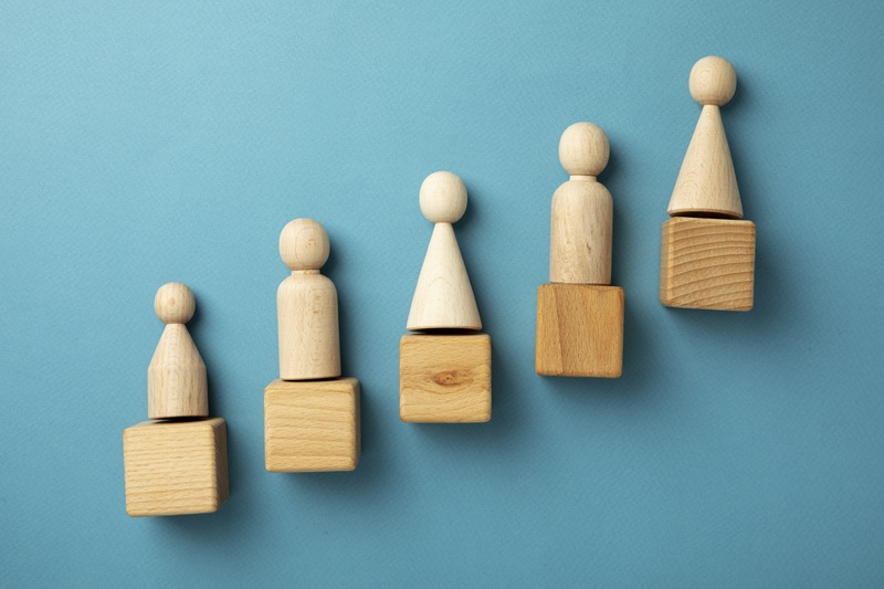 top-view-pawns-wooden-cubes-1801325.jpg